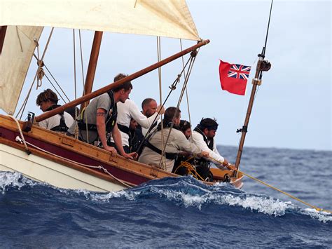 ¡Condenados por la tormenta! Un viaje por la supervivencia y la amistad en un mar embravecido